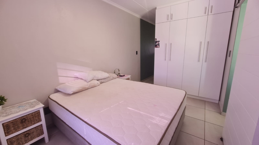 To Let 1 Bedroom Property for Rent in Belhar Western Cape